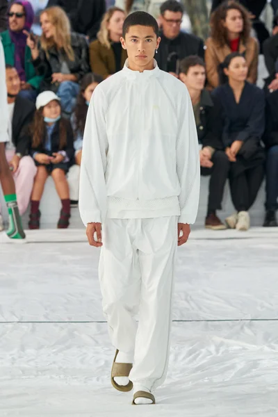 Look 38